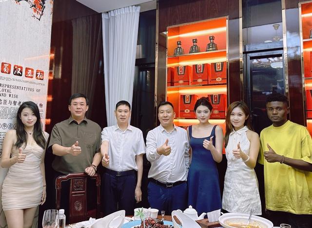 庆祝中非友谊王统艺导演收徒