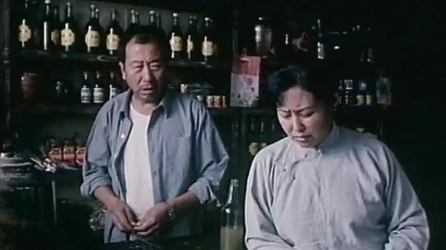 《香魂女》13岁圆房，沦为丈夫和情人泄欲的工具：女人的隐痛