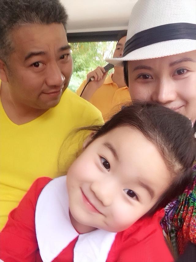她是最挣钱的女导演，执导首部少儿不宜影片，晚年痛失名导儿子