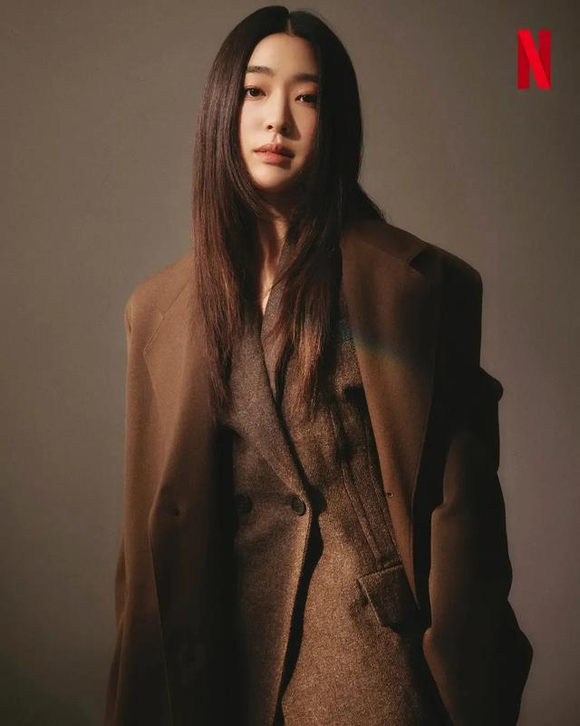 她是韩版渡边美波,与宋仲基演激情戏,是池昌旭的最新荧幕cp。