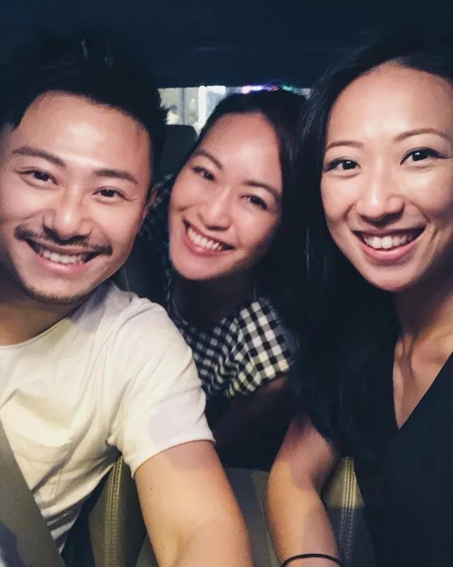 36岁TVB童星相约圈中好友聚会自言没老，离巢嫁外籍男友淡出幕前