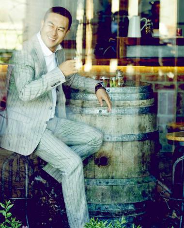 驼个背，抖个肩！张嘉译重新定义了什么叫萌大叔、什么叫真土豪