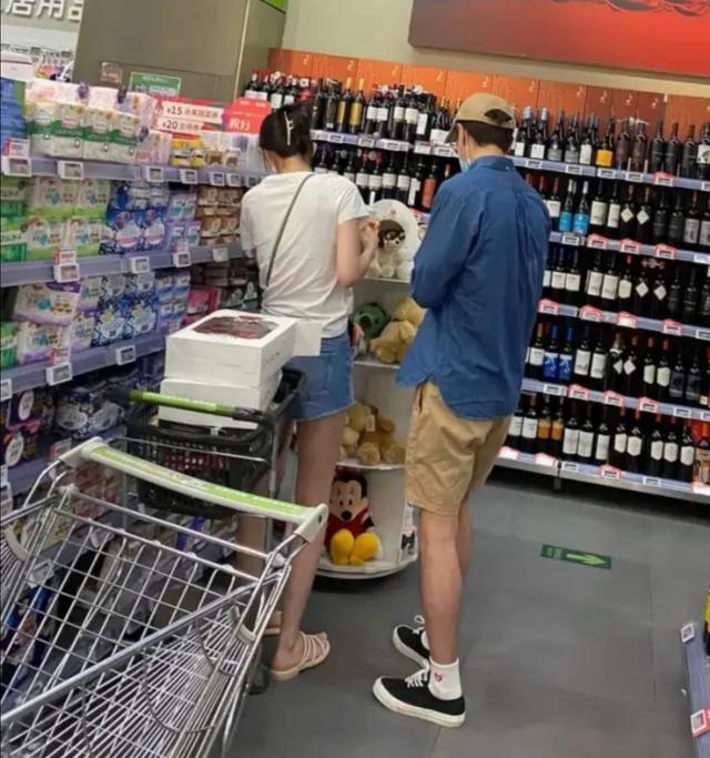 杨玏:父亲是杨立新,十几年不温不火,今却因私生活,频上热搜