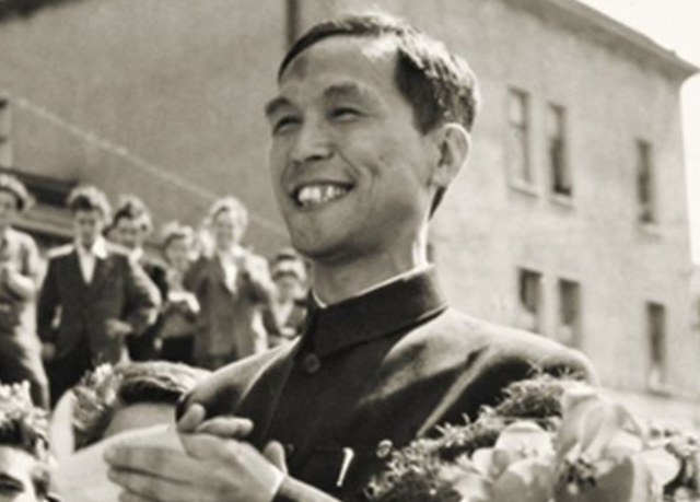 98岁丈夫离世,2人携手71年:2个月后,89岁的王昆追随而去