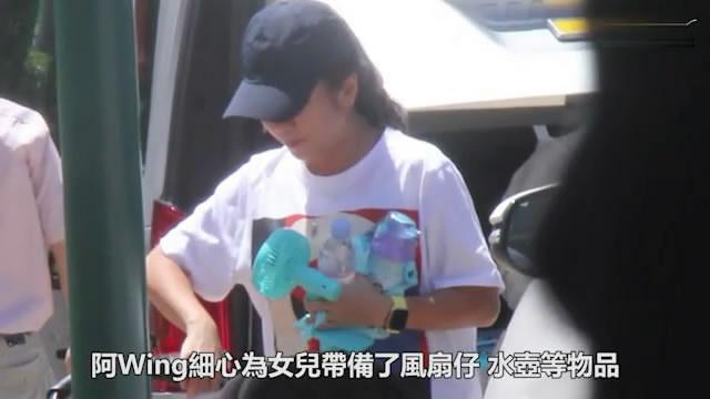 黎明女助手正式升级黎太，晒求婚及结婚钻戒，带三岁漂亮女儿出巡