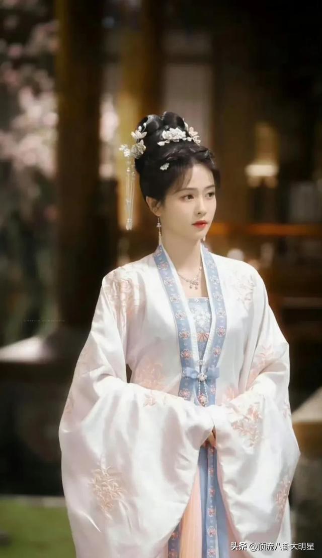 四大平台甩出了吸人眼球“经典王炸剧”对垒，到底谁能更胜一筹？