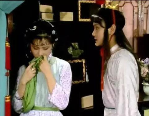 新版《红楼梦》杨幂饰演的晴雯，到底有多差劲？两个字评价：蹩脚
