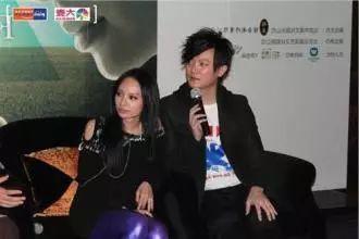 被退团后，飞儿乐队主唱Faye承认与男友分手，网友直呼心疼