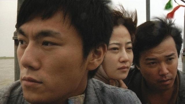 她说过决不参加综艺,今晚却为秦昊破例!现场激情拥吻始于那个“春风沉醉的夜晚”