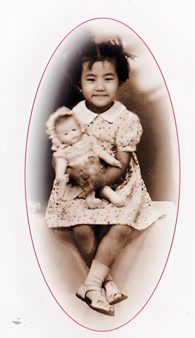 汪明荃上春晚引关注！她患双癌，丈夫罗家英患肝癌