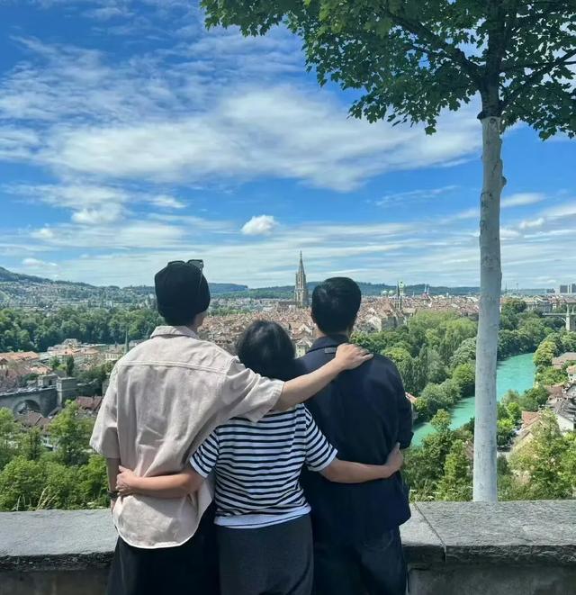 肖战家庭和谐相处实录：家庭温暖，亲情无言