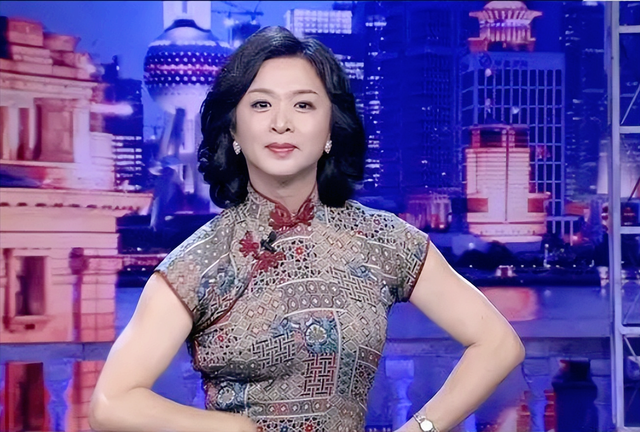 金星:顶着压力从男人变女人,她有3段婚姻两个配偶