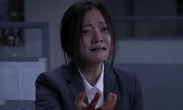 《办公室》：韩国电影揭秘职场真相，让人沉思不已。