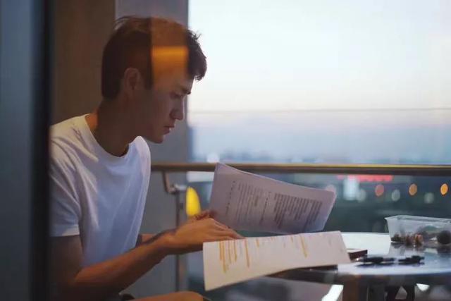 杨玏:父亲是杨立新,十几年不温不火,今却因私生活,频上热搜