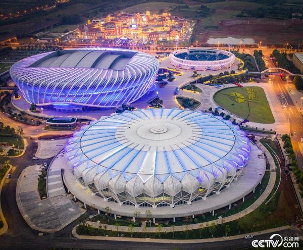 如科幻世界！航拍武汉光谷网球中心