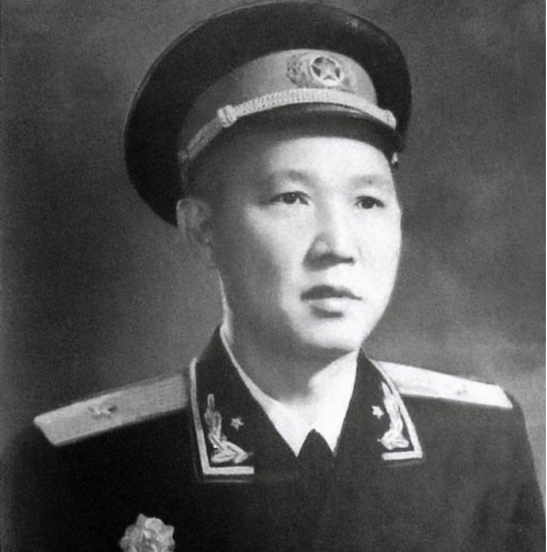 63军血战铁原14昼夜,伤亡惨重,军长傅崇碧请求彭总:我要兵