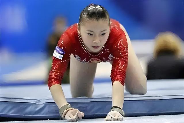 奥运冠军何可欣大婚上热搜！曾与父母住地下室，丈夫离过婚有孩子