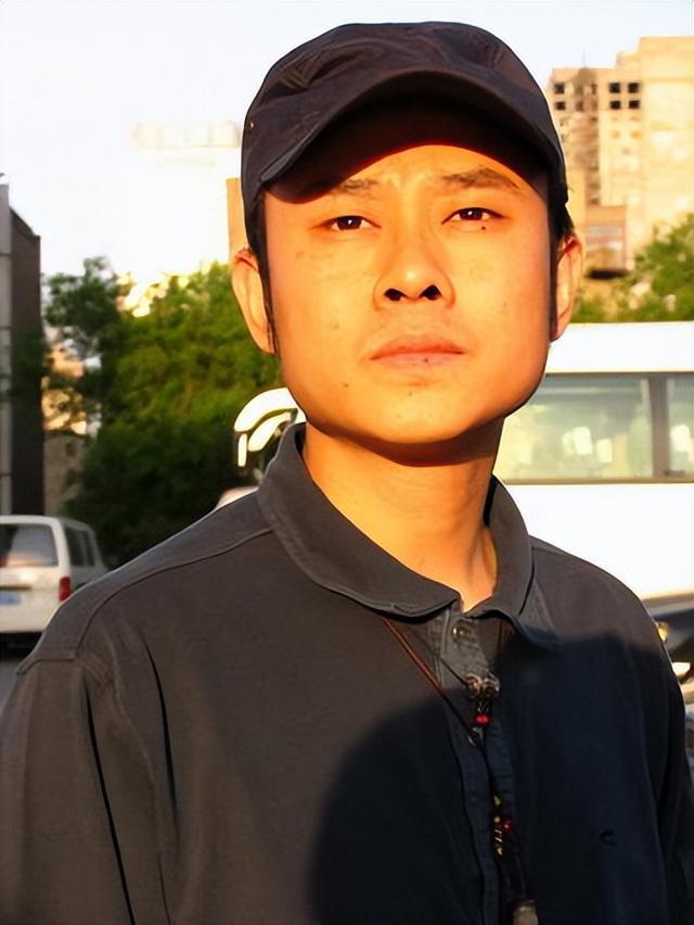 头婚嫌弃他穷,二婚把所有的爱都给了他,刀郎的成功,离不开妻子