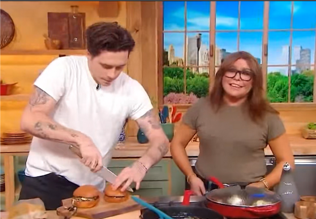 贝克汉姆的大儿子，是个合格的豪门赘婿，吃软饭能力堪称卓越！