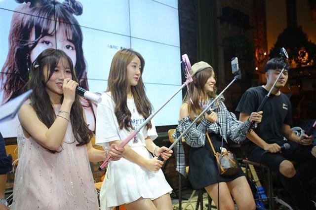 啊？田克兢不演“岔巴子”了？！对啊，人家新剧要牵手网红