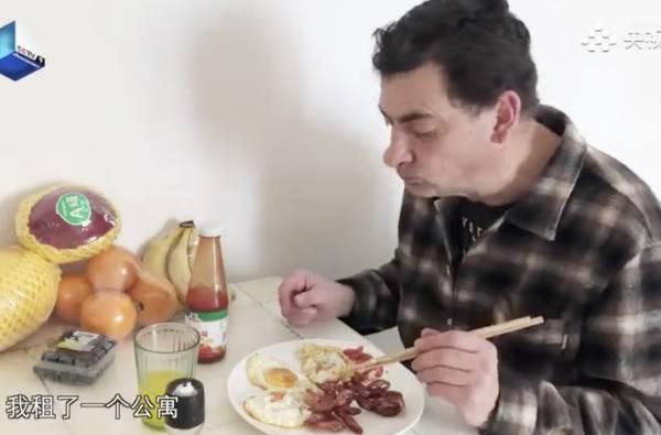 独自留武汉，“豆豆先生”：我留下来就是支持