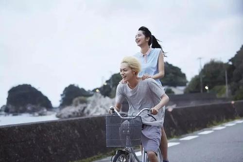 终于磕到小松菜奈×菅田将晖真人糖了！还有比这更甜的CP吗
