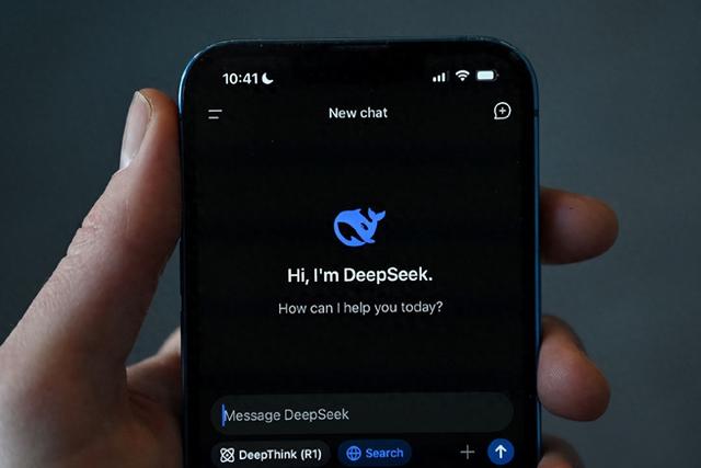 西方全面围攻deepSeek，英伟达涨回来又开始转跌，看懂的人不多