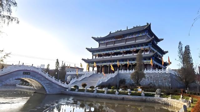 世界上只有一家宗祠敢叫龍宫的，那便是李世民家的李家龍宫
