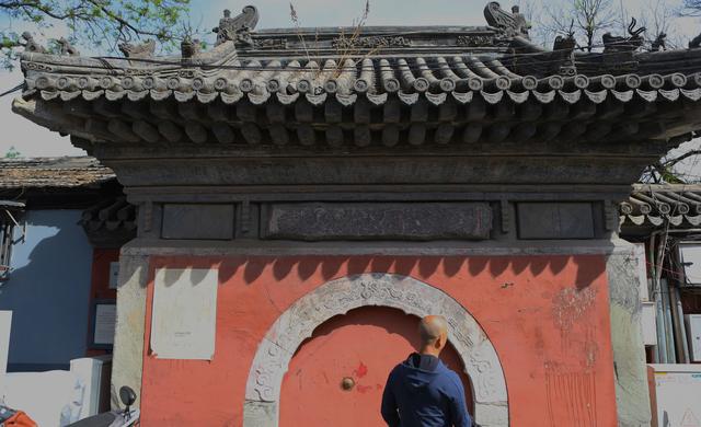 400年圣祚隆长寺院开拆违建，乾隆题字碑将重见天日