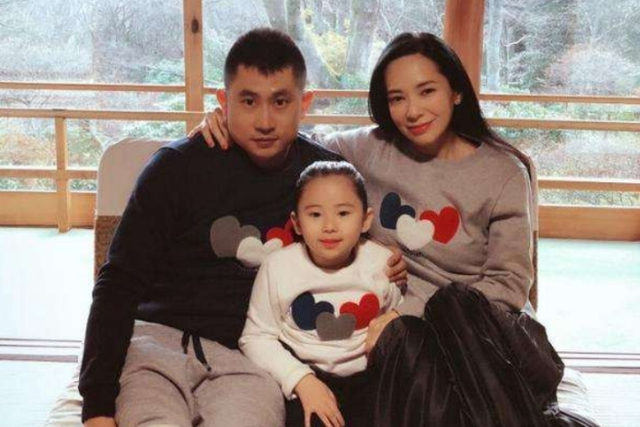 朱少杰：农村小伙娶混血港姐，妻子倒贴3套房，娶个好女人旺三代