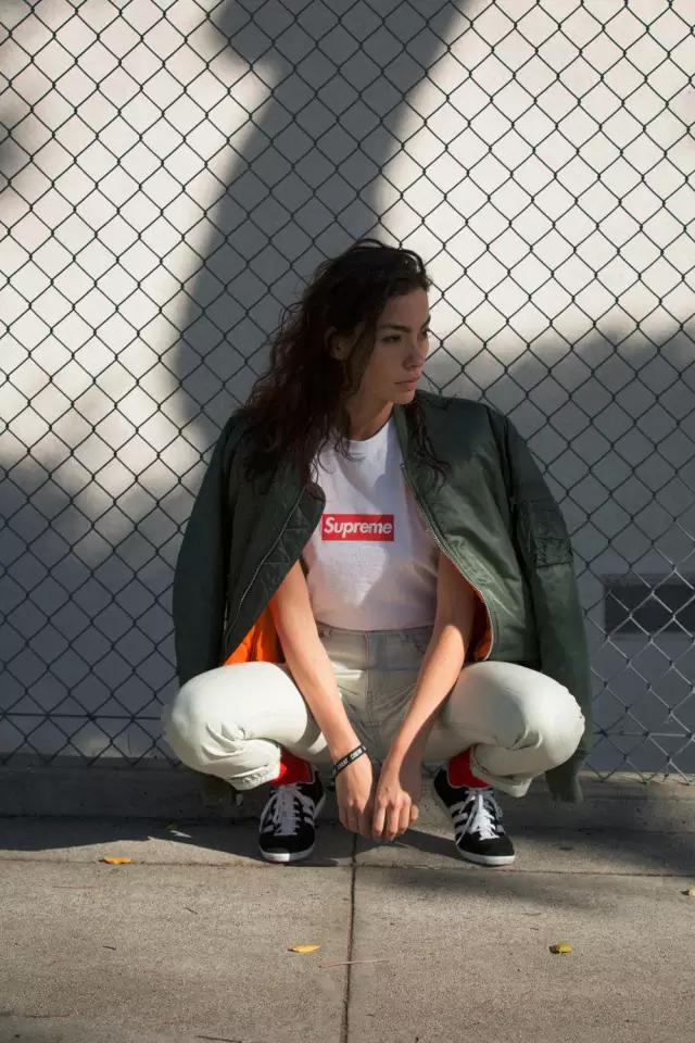 Adrianne Ho｜野玫瑰从不枯萎