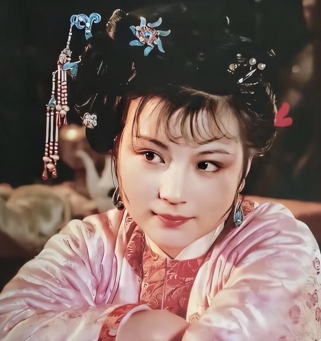 同样是“湘云醉卧”，将吴青芷和郭霄珍放在一起，差距就出来了