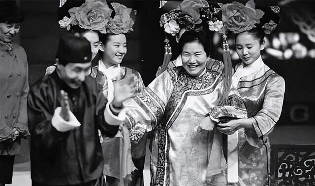 又逢一年新春时，才突然想起：这些春晚的老面孔已经永远地离开了