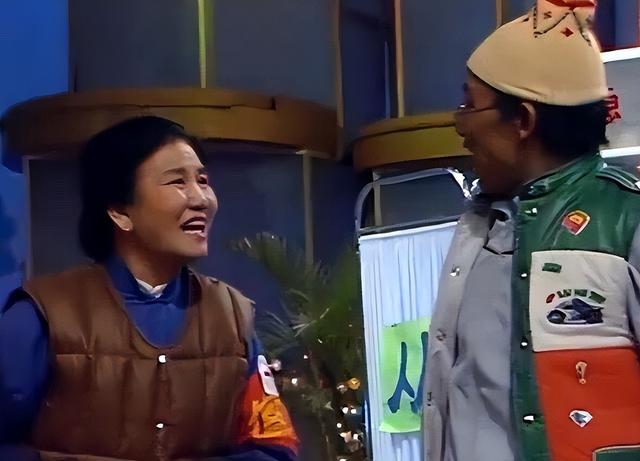 又逢一年新春时，才突然想起：这些春晚的老面孔已经永远地离开了