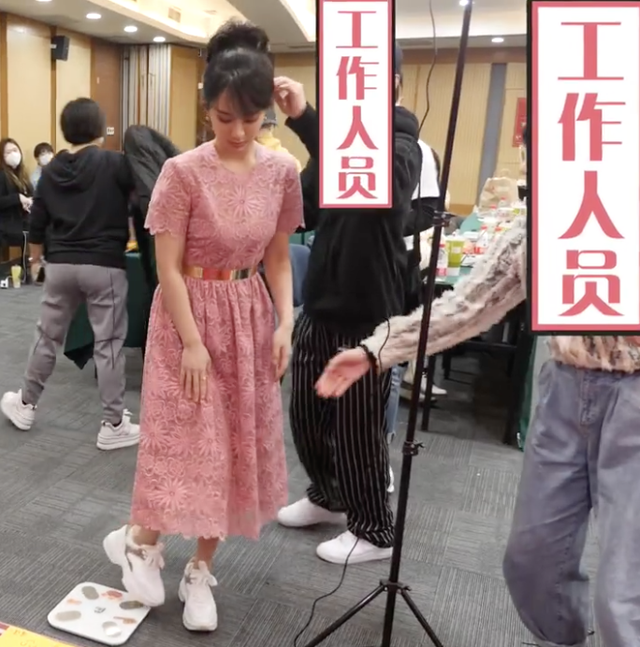 明星体重曝光：李现黄晓明差不多，吴磊那么轻，杨紫沈腾体重成谜