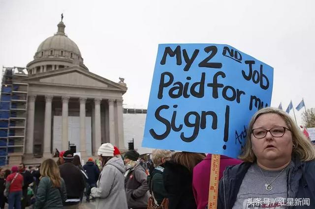 做六份工作维持生计的高中教师