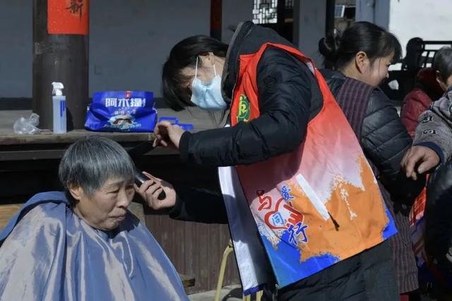 【同心共富】开明“七色花” 向“新”而行——民进杭州市临安区文卫支部开展2024年度年终活动