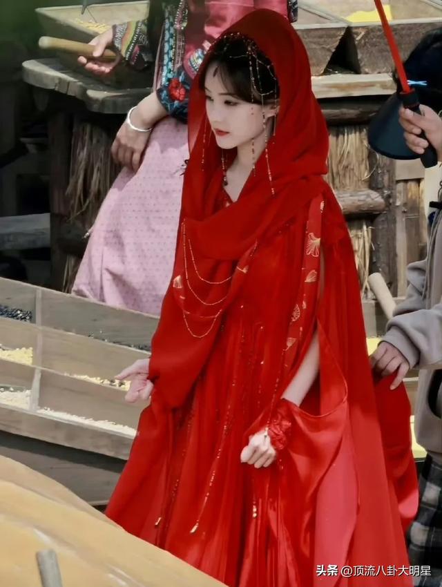 四大平台甩出了吸人眼球“经典王炸剧”对垒，到底谁能更胜一筹？