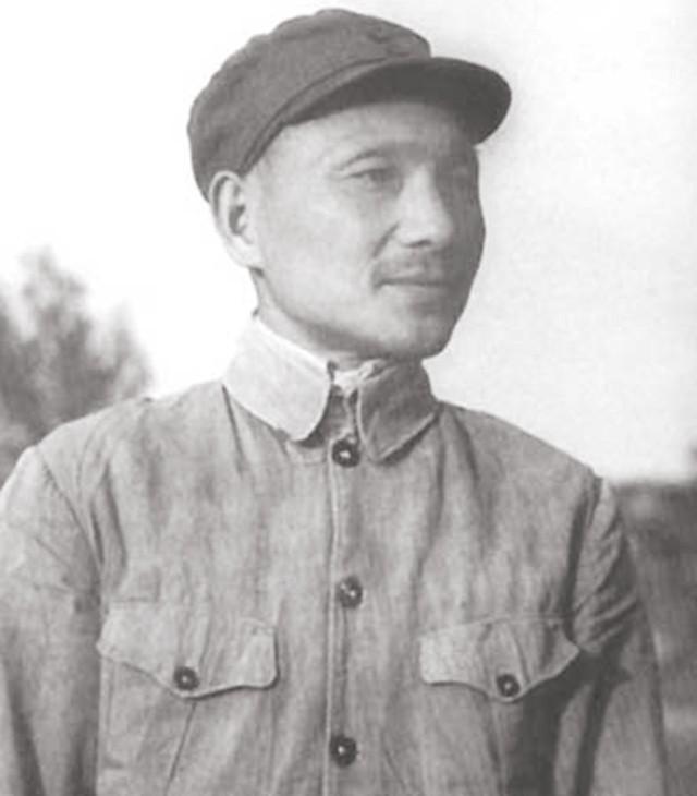 2002年,卓琳接受采访,说出嫁给邓小平的原因