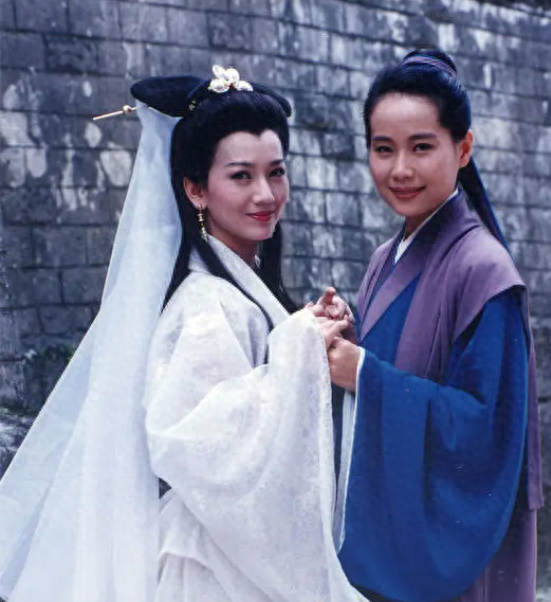 《新白娘子传奇》：小青全名叫什么？作者曾经写过，太有文化了