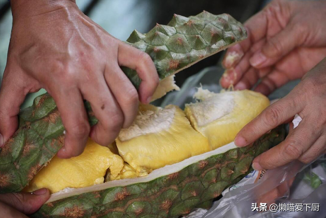 榴莲价格“腰斩”，100元买5个，为何吃的人还少了？3个方面原因