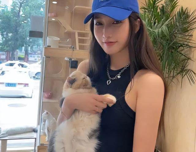 还记得1年前因为私生活混乱被抓的吴亦凡吗?要坐牢了