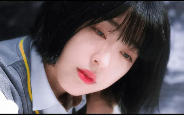 她是韩版渡边美波,与宋仲基演激情戏,是池昌旭的最新荧幕cp。