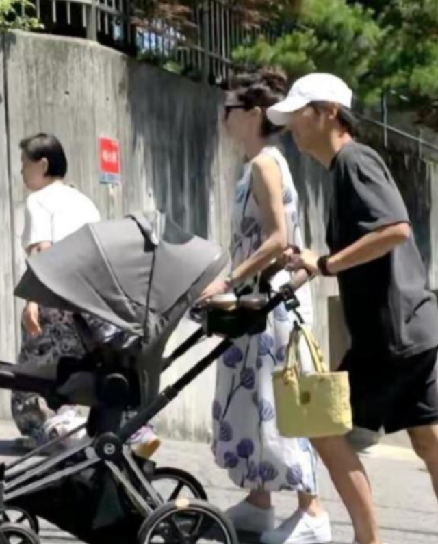 宋仲基二婚娶英国人，两年生两胎，如今的宋慧乔，证实了大家猜想