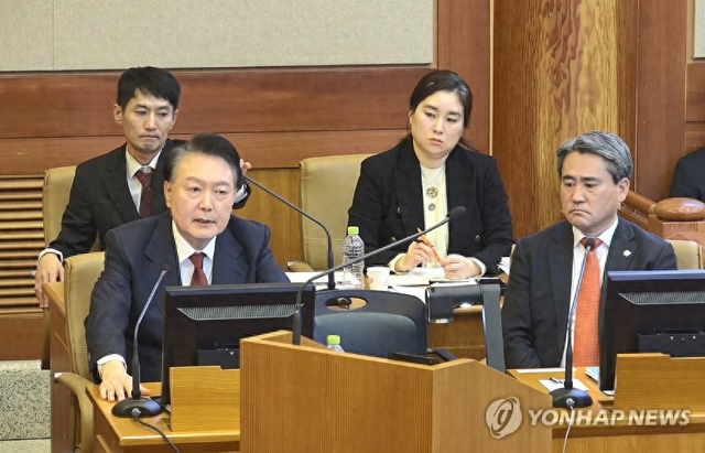 常洛闻:尹锡悦会“折”在蛇年吗?