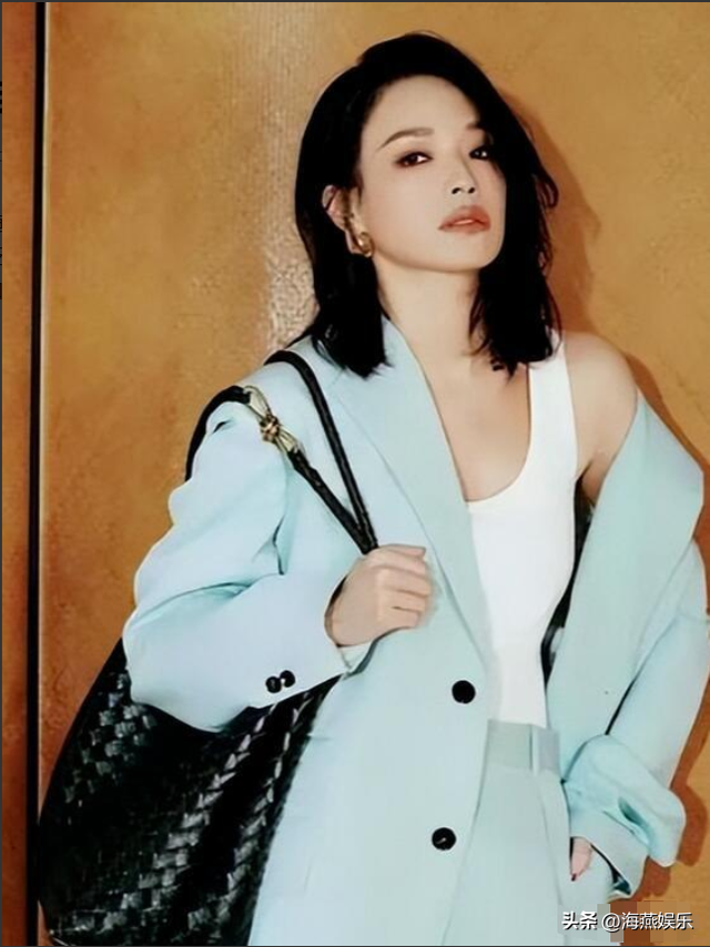 19岁舒淇拍“全裸写真”“三级片”一脱成名，老板亲自上场