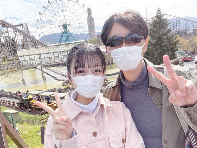 日本47岁男粉丝和20岁女偶像结婚，爱豆变妻子，生活居然还蛮和谐