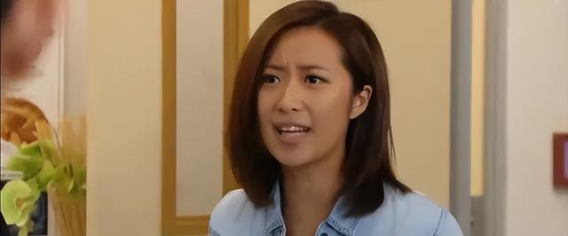 36岁TVB童星相约圈中好友聚会自言没老，离巢嫁外籍男友淡出幕前