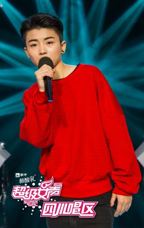 “超女”四川唱区三强落定:任梦夺冠