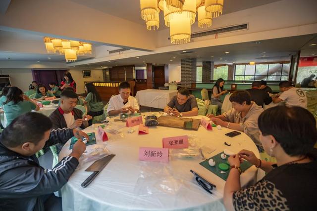 非遗走进重渡沟景区：指尖有绝技，以面塑万物